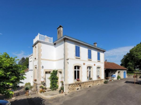 Former schoolhouse in a magnificent quiet location